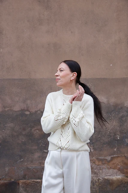 Urban Knit - Soft Shimo Sweater, in English - Image 6